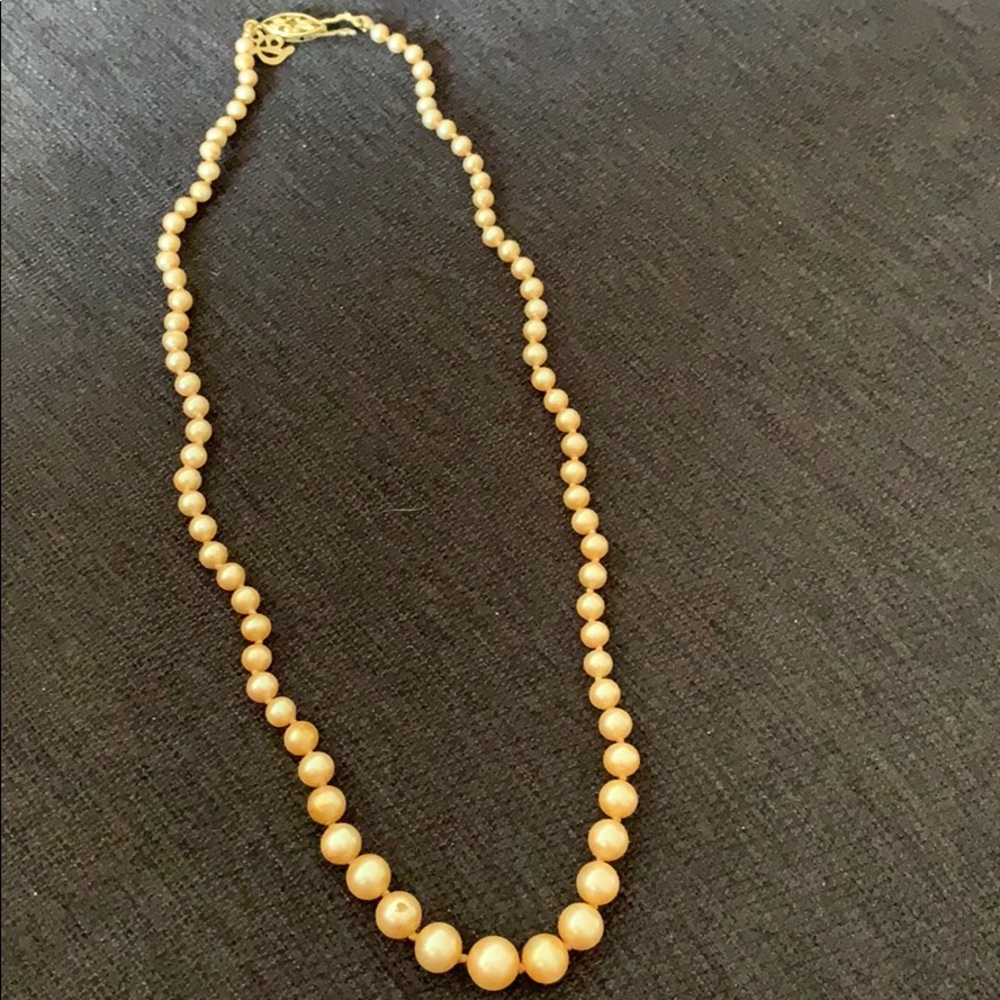 Yellow pearl necklace